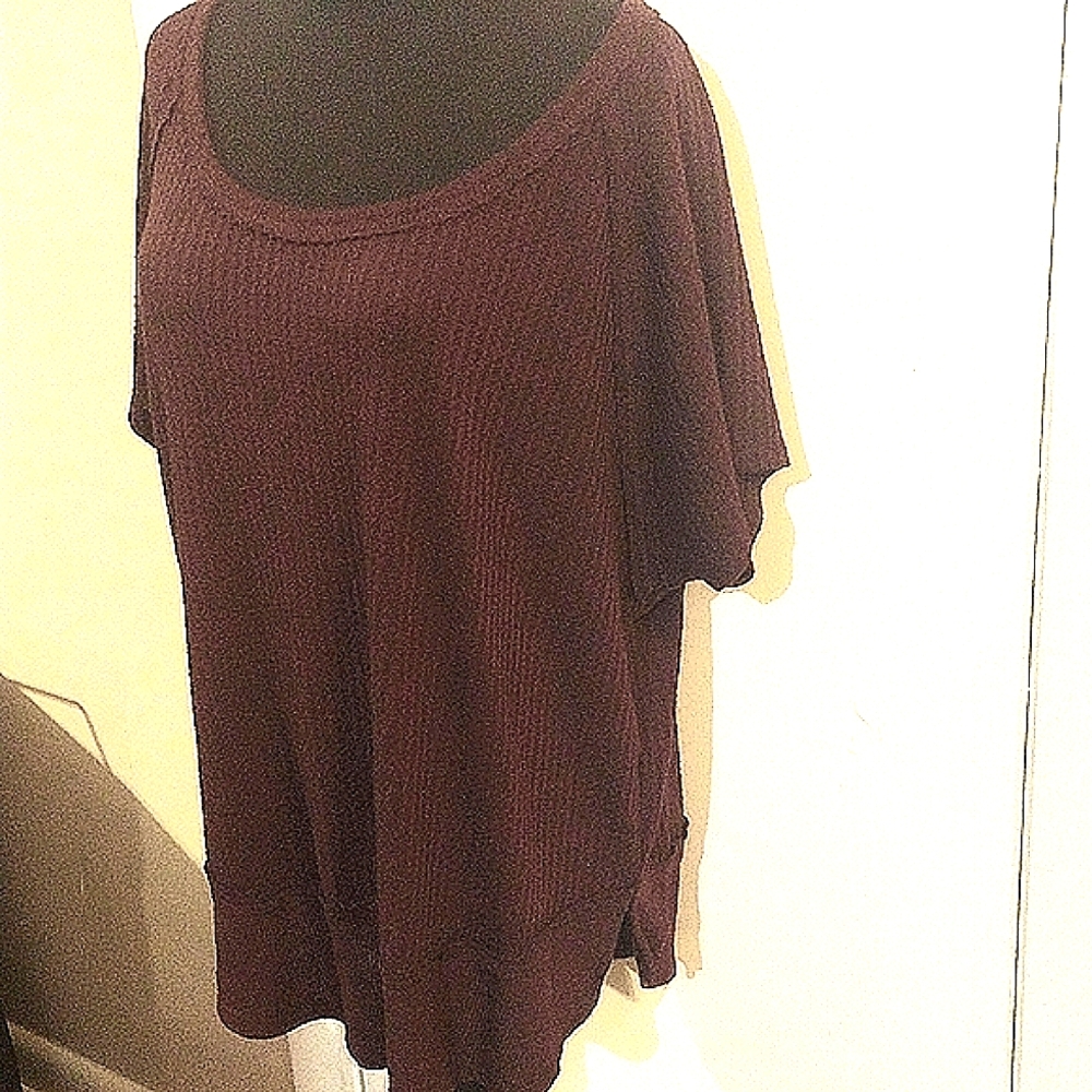 💜5/$25💜 Xl Mudd short sleeve, long top.
